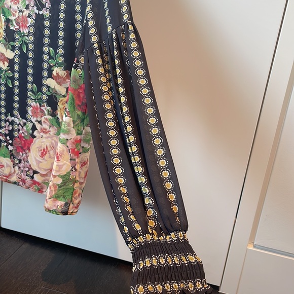 Floral blouse - Picture 2 of 3